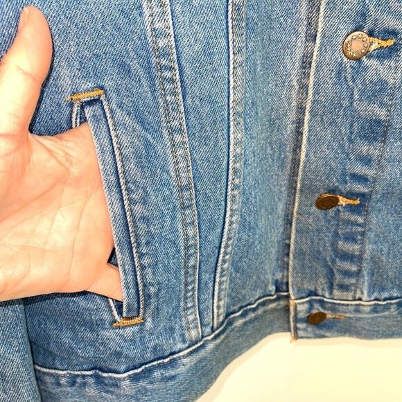 Amerifest Big Gig Denim Trucker Jacket Mens Blue Hat Logo Cotton Button Front - Picture 9 of 12